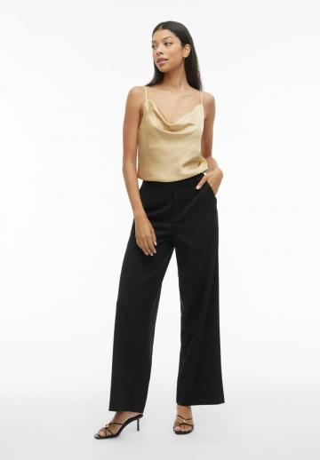 Топ на бретельках