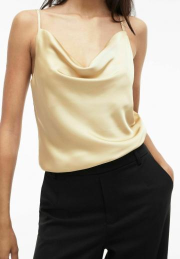 Топ на бретельках