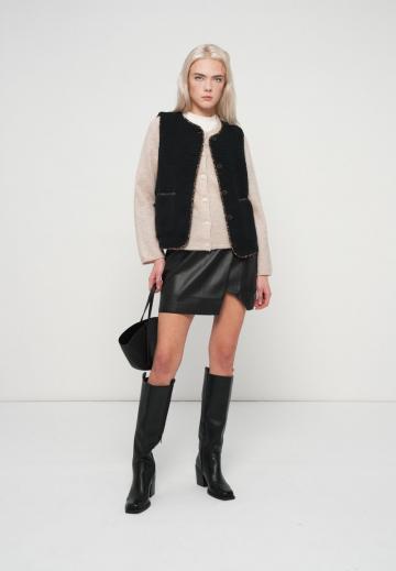 Пуховой жилет