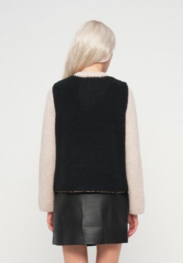 Пуховой жилет