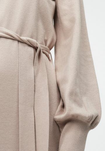 Вязаное платье