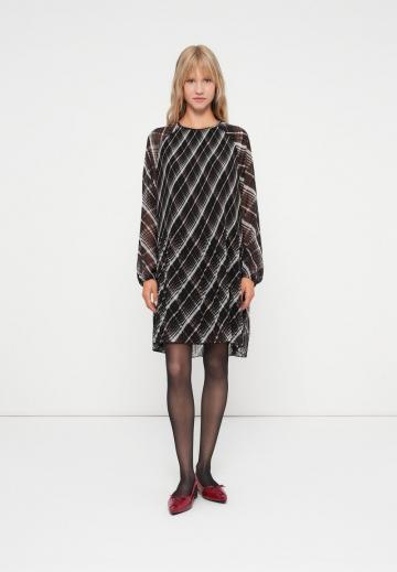 Коктейльное платье