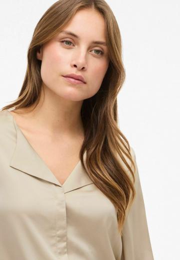 Атласная блузка