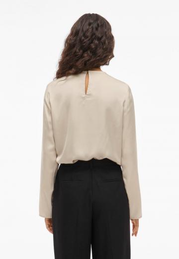 Атласная блузка