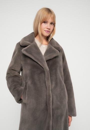 Шерстяное пальто