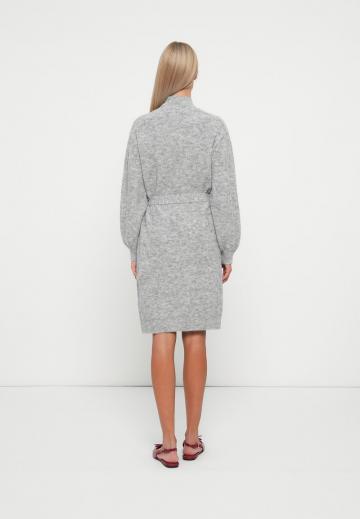 Вязаное платье