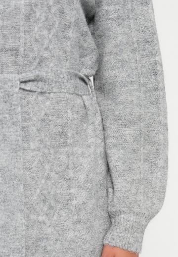 Вязаное платье