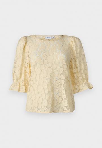 Кружевная блузка