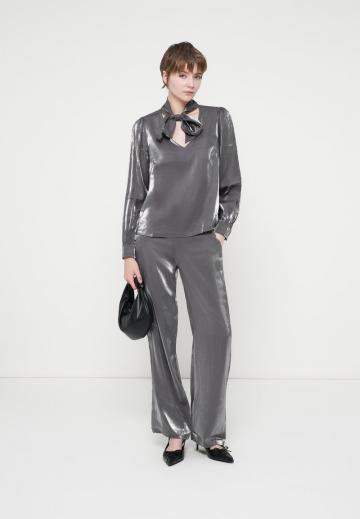 Атласная блузка