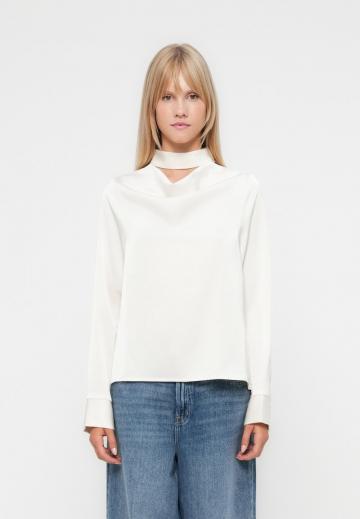 Атласная блузка