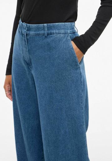 Свободные джинсы