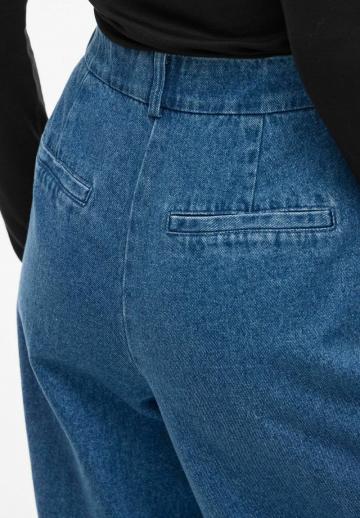 Свободные джинсы