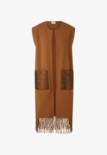 Длинный жилет