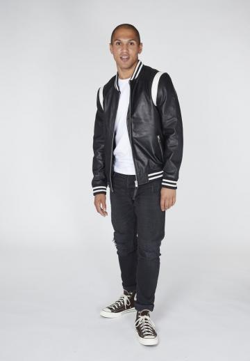 Куртка бомбер