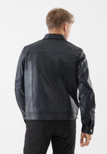 Кожаная куртка