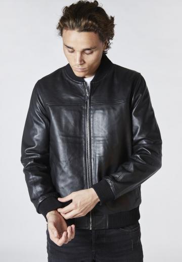 Куртка бомбер