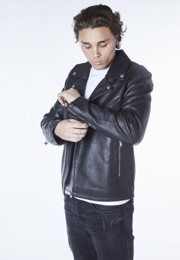 Кожаная куртка