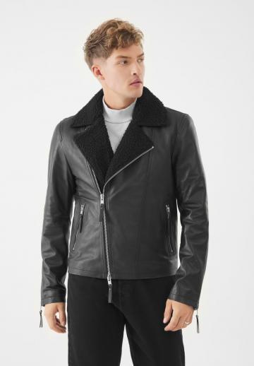 Кожаная куртка
