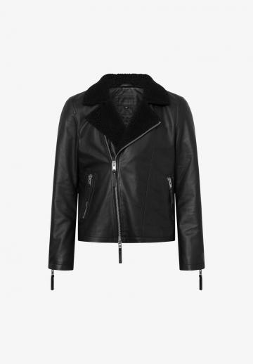 Кожаная куртка