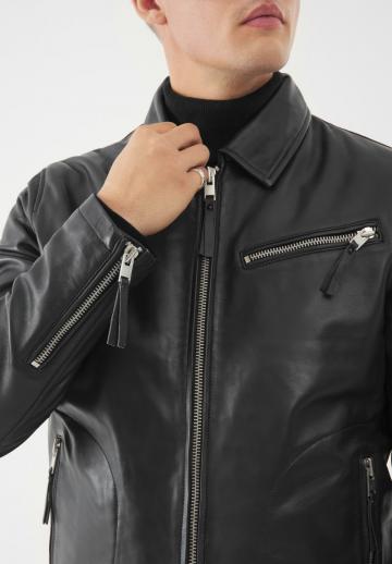 Кожаная куртка