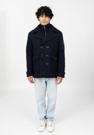 Короткое пальто