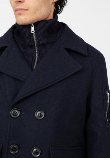 Короткое пальто