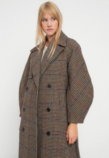 Шерстяное пальто