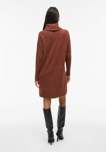 Вязаное платье