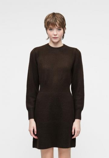 Вязаное платье