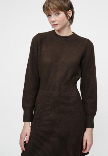 Вязаное платье
