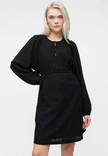 Короткое платье