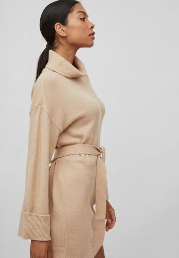 Вязаное платье