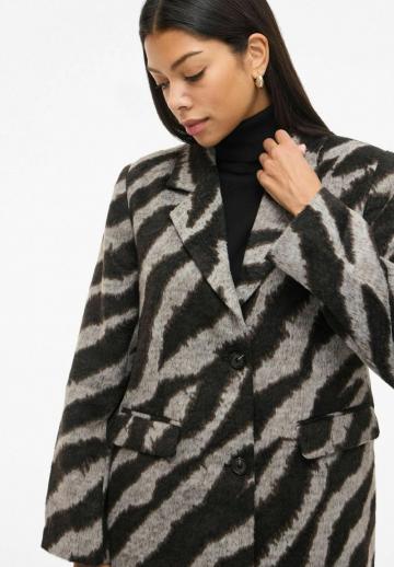 Шерстяное пальто