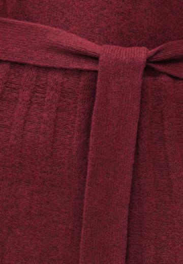 Вязаное платье