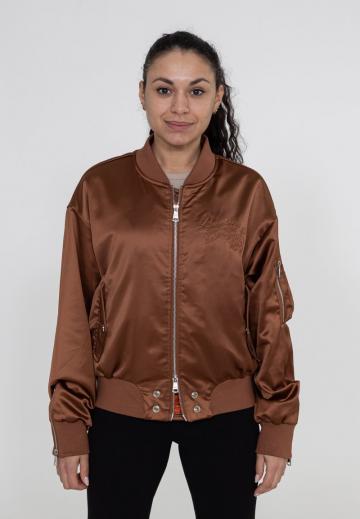 Куртка с накладнымит карманами