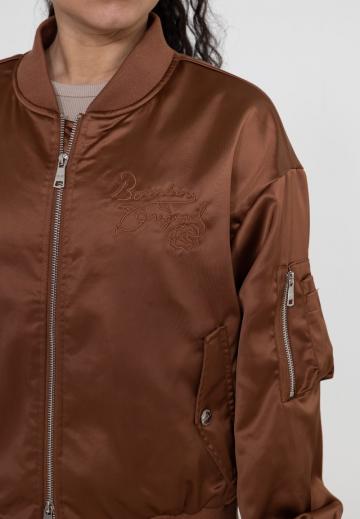 Куртка с накладнымит карманами