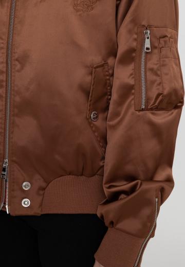 Куртка с накладнымит карманами