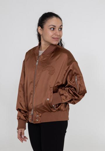 Куртка с накладнымит карманами