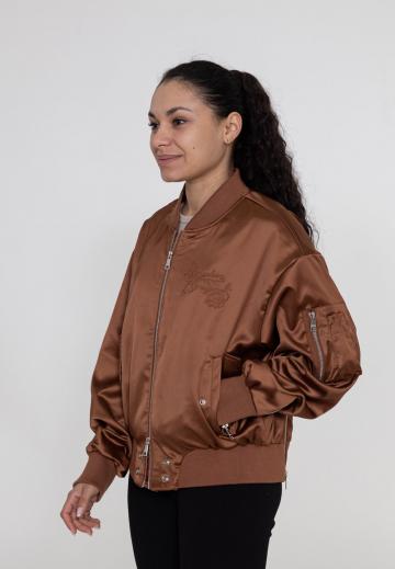 Куртка с накладнымит карманами