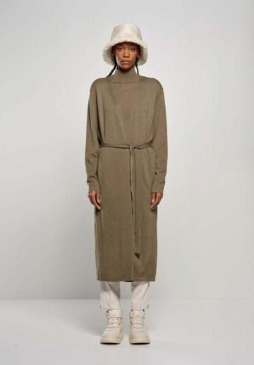 Длинный жилет