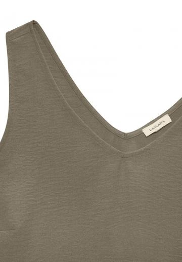 Блузка без рукавов