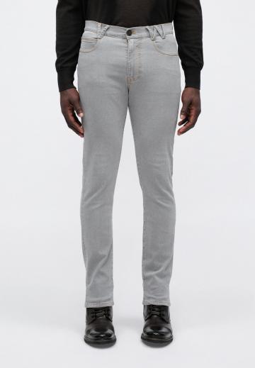 Узкие джинсы