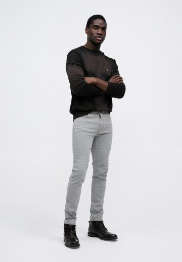 Узкие джинсы