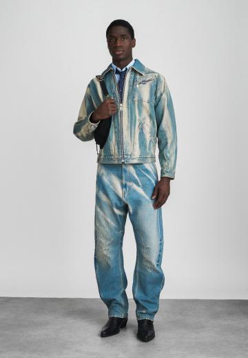 Джинсовая куртка