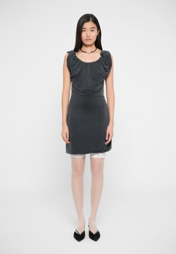 Короткое платье