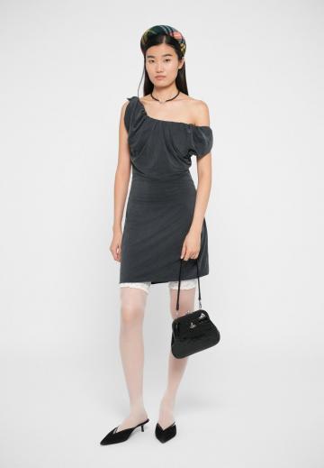 Короткое платье