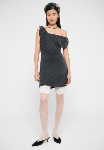 Короткое платье