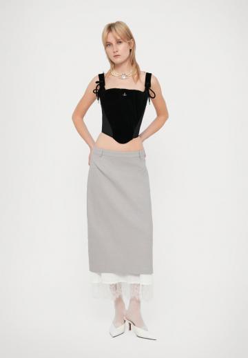 Блузка без рукавов