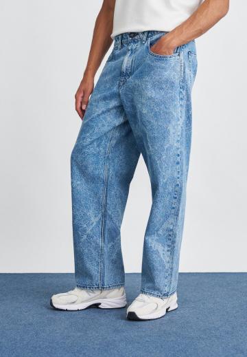 Свободные джинсы