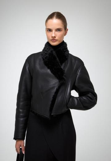 Короткая куртка